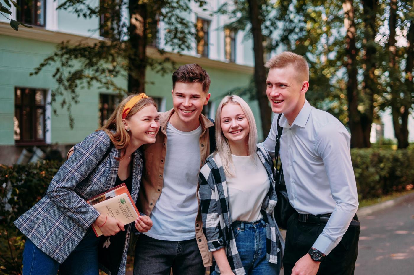 Международный день оптимиста: как справляться с отрицательными эмоциями